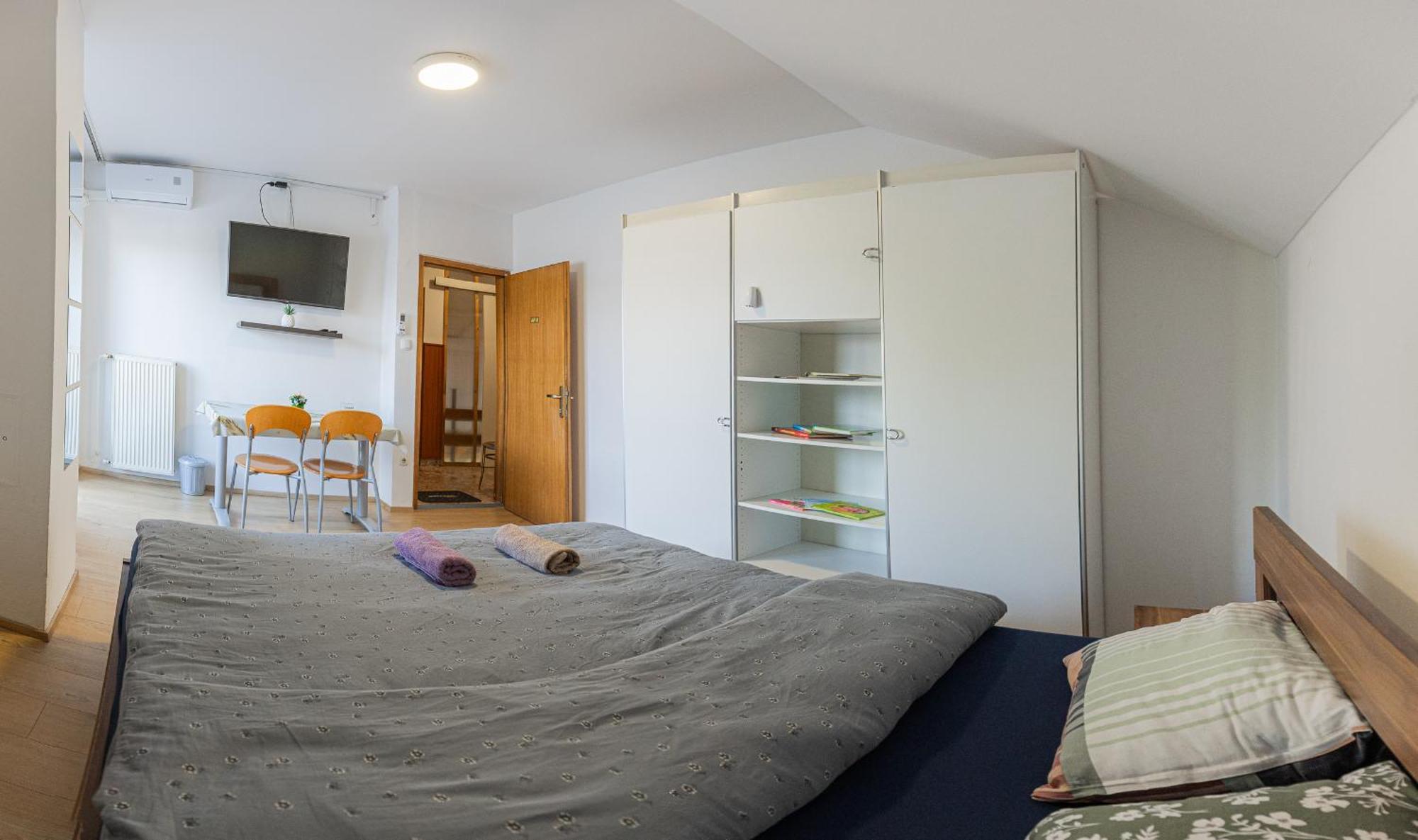 Rooms Kozarje Ljubljana Bagian luar foto